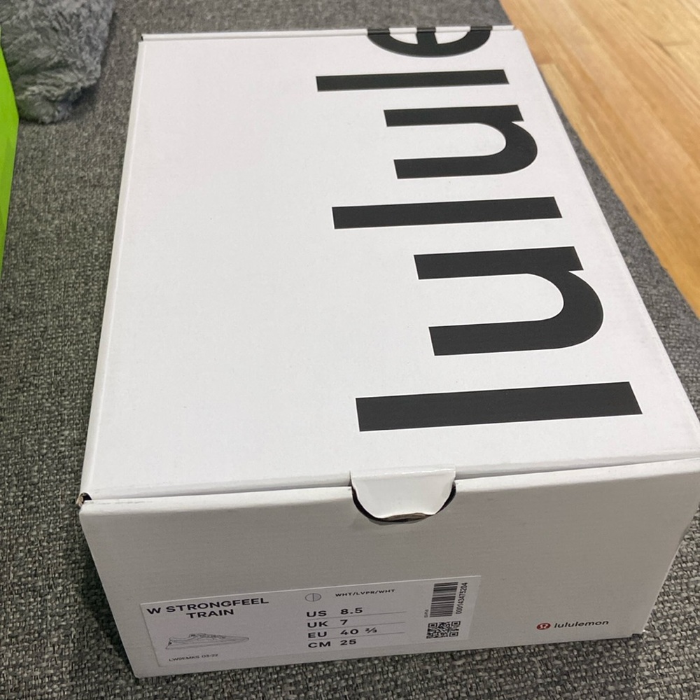 Size 8.5 lulu lemon w strongfeel train training shoes brand new never worn